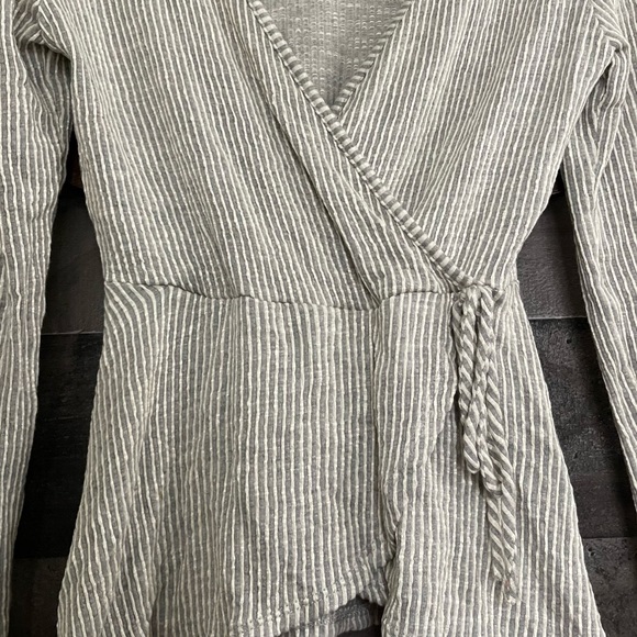 Faux Wrap Top Tie V Neck Pin Stripe Boho Preppy Minimalist Blouse - Picture 7 of 16